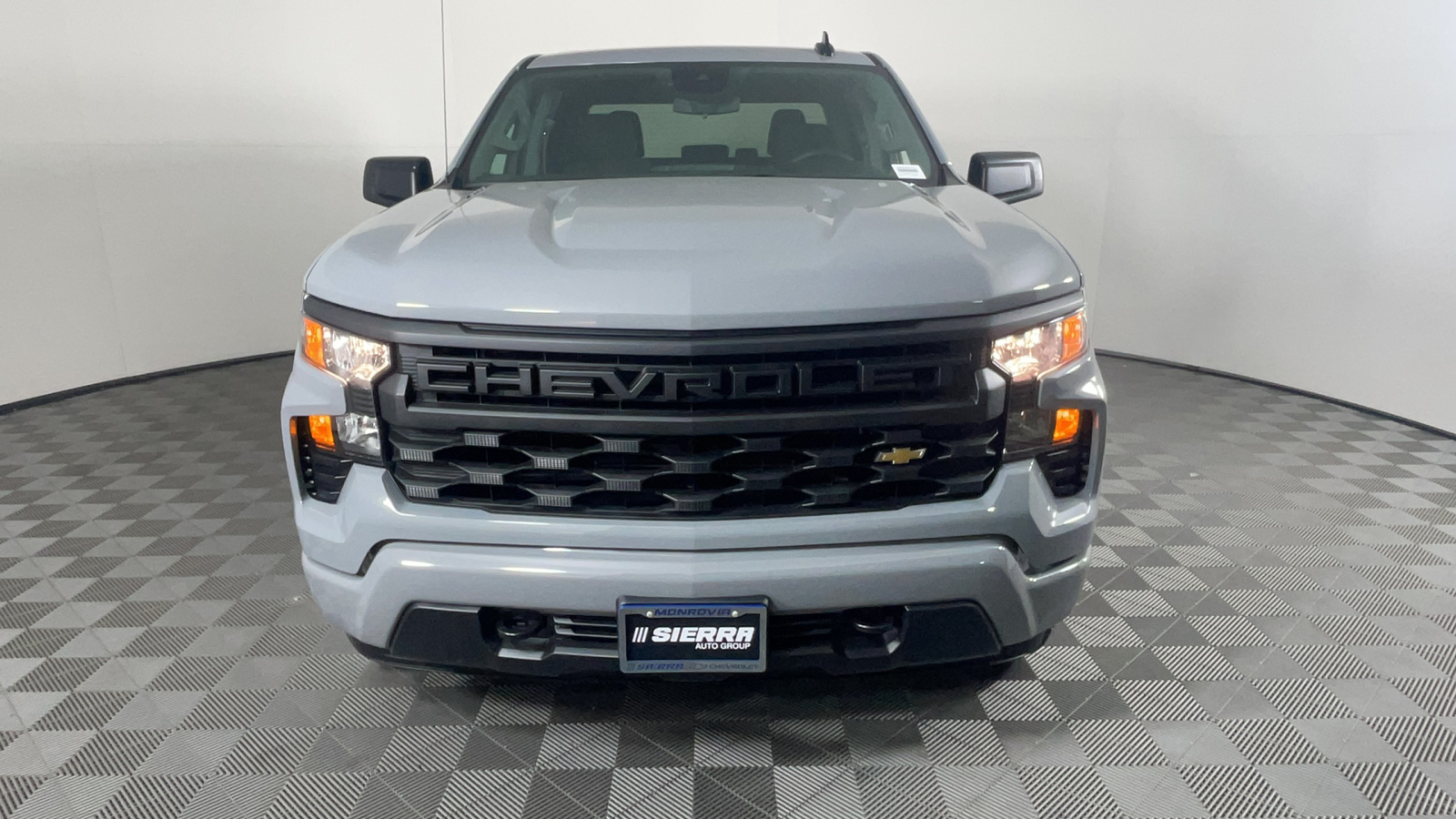 2025 Chevrolet Silverado 1500 Custom 9