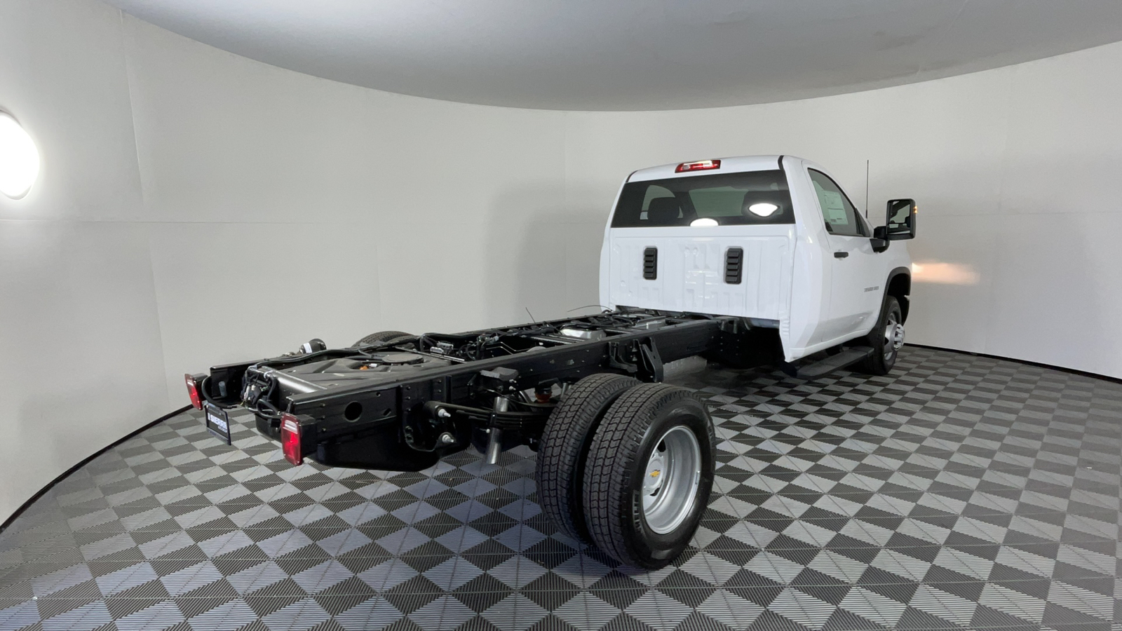 2025 Chevrolet Silverado 3500HD CC Work Truck 4