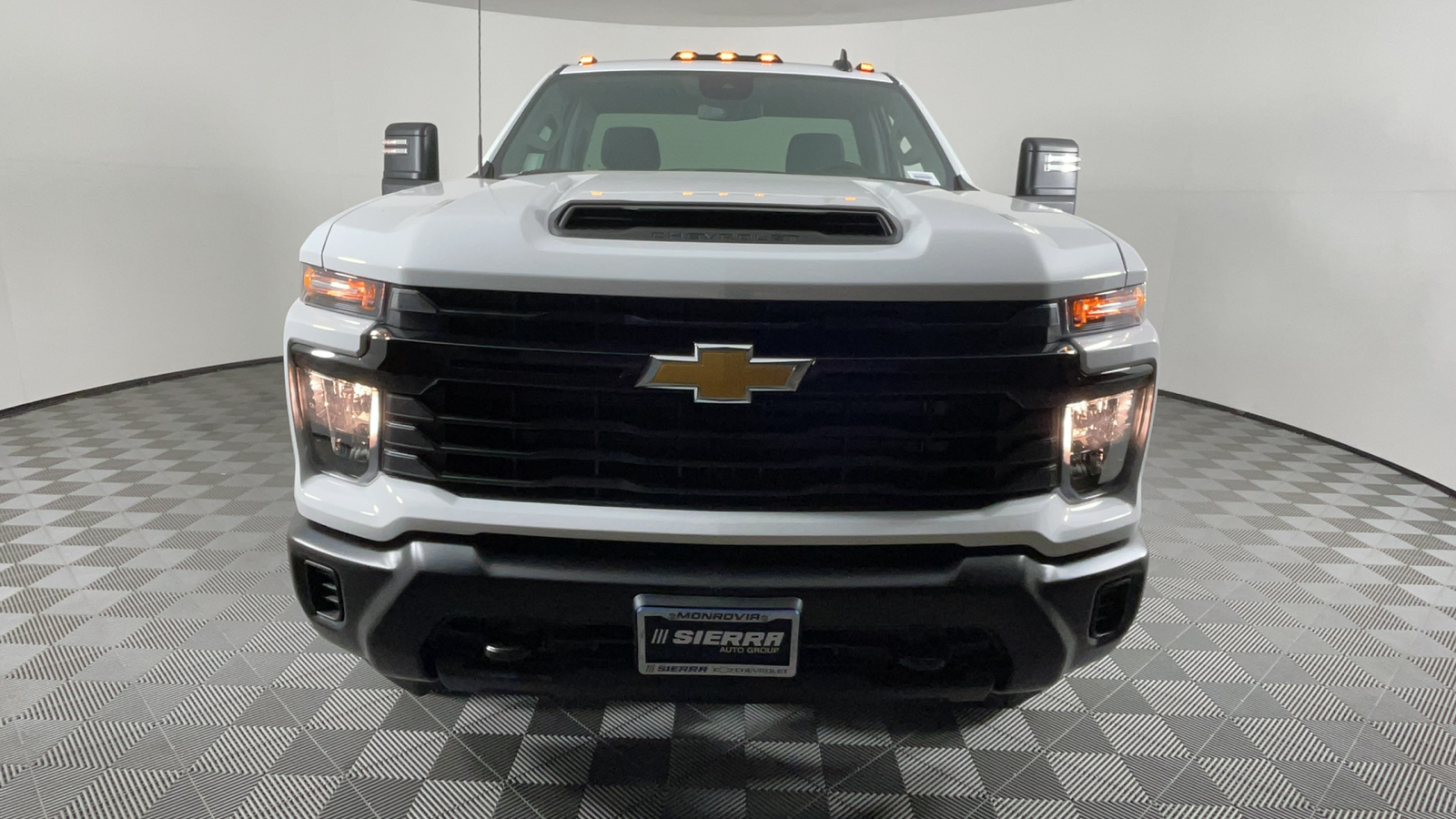 2025 Chevrolet Silverado 3500HD CC Work Truck 9