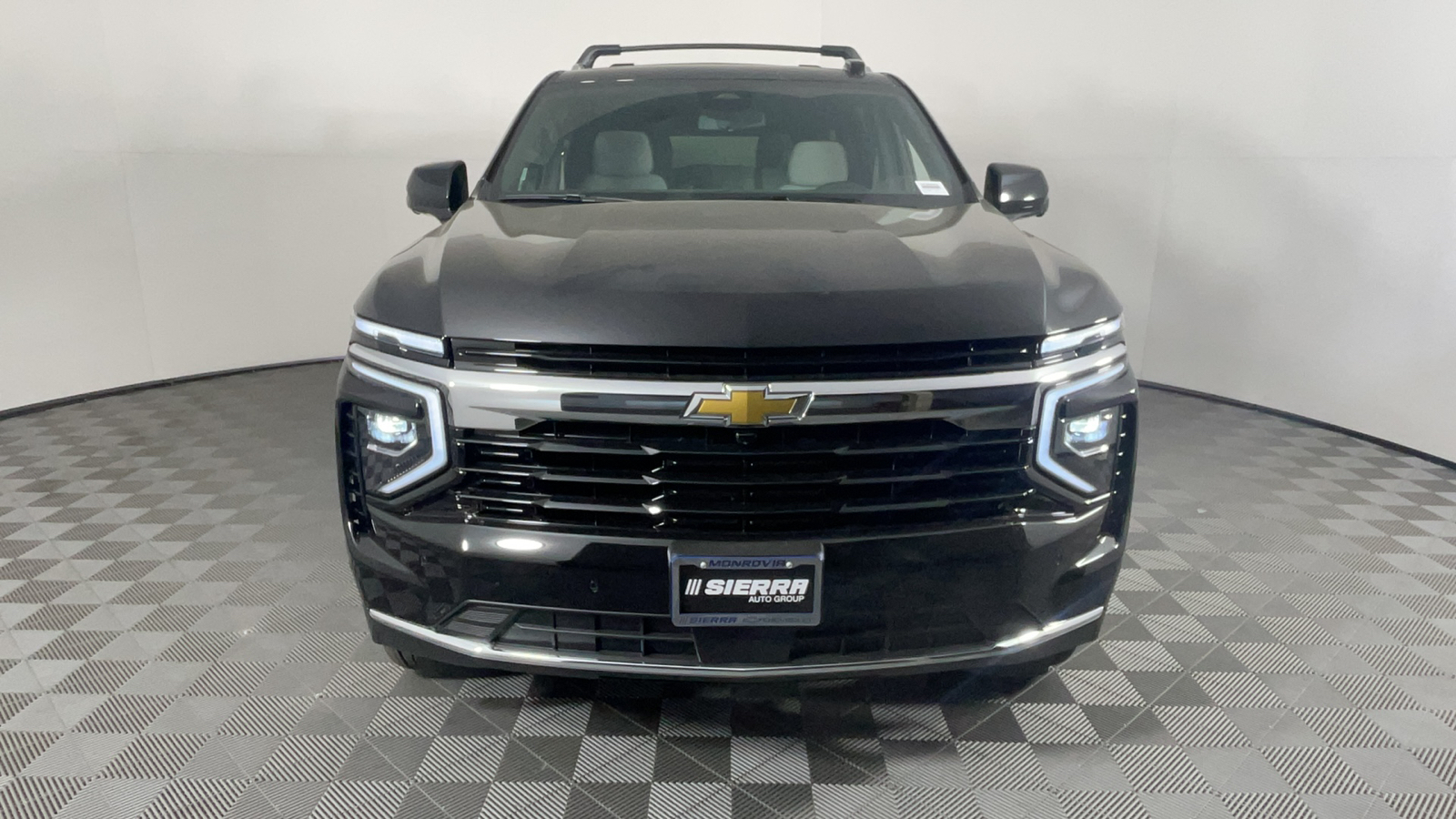 2025 Chevrolet Suburban LS 9