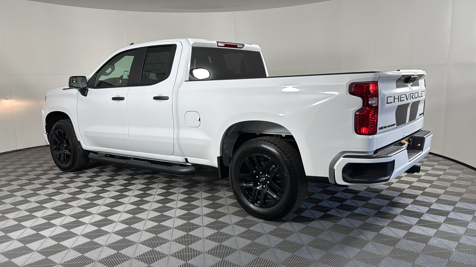 2025 Chevrolet Silverado 1500 Custom 5