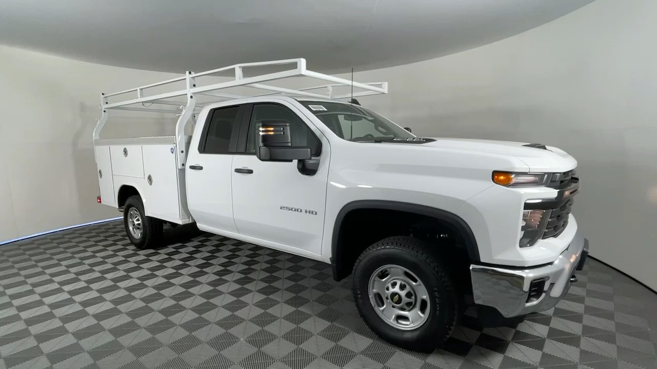 2025 Chevrolet Silverado 2500HD Work Truck 3