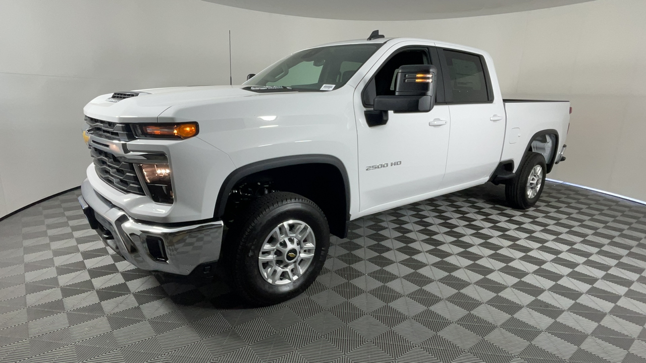 2025 Chevrolet Silverado 2500HD LT 8