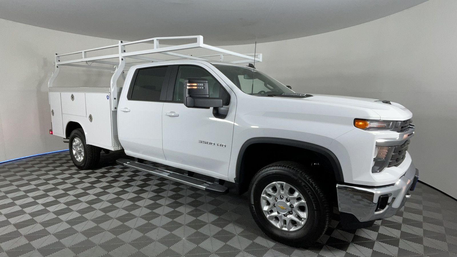 2025 Chevrolet Silverado 3500HD LT 3