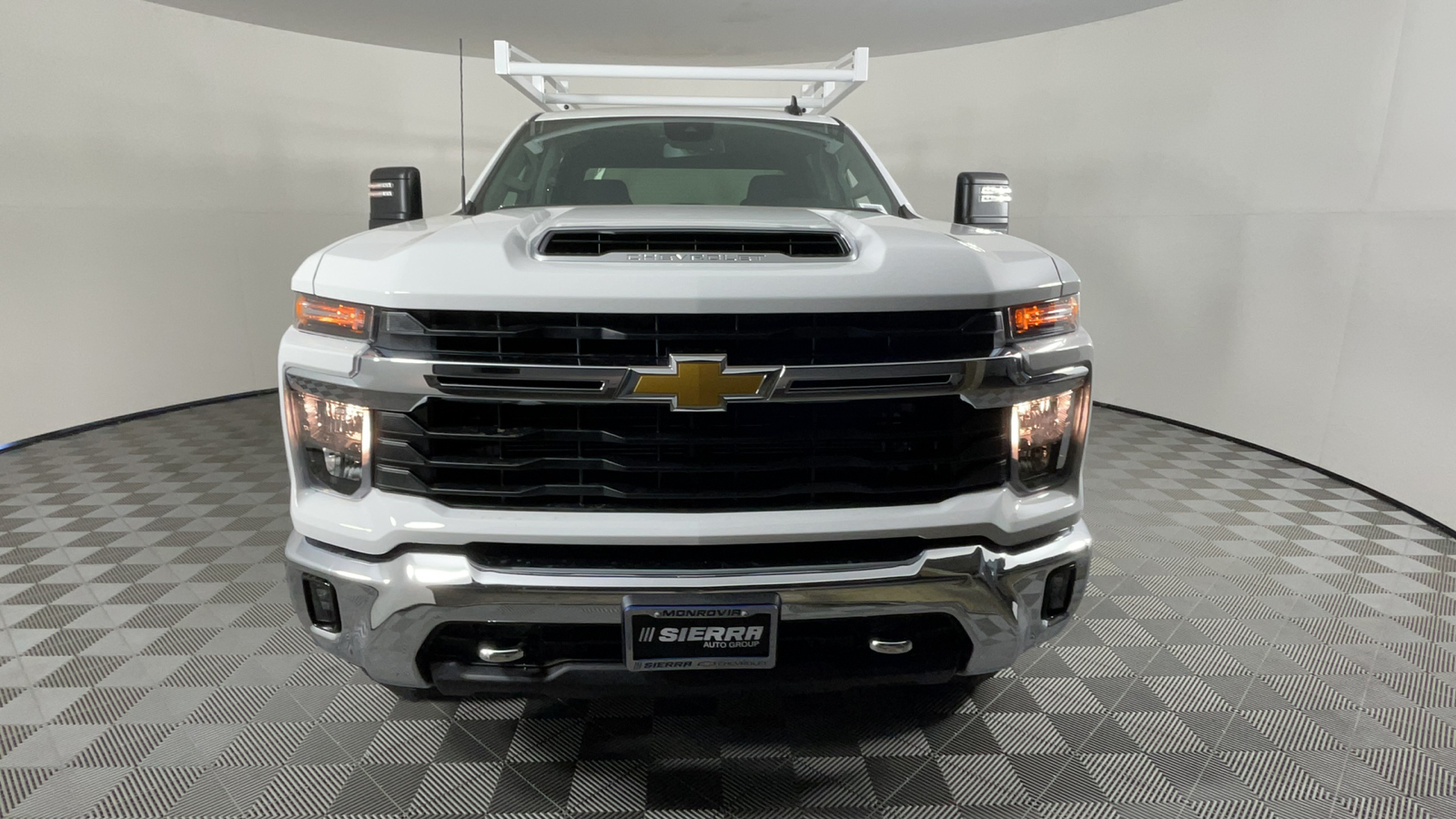 2025 Chevrolet Silverado 3500HD LT 9