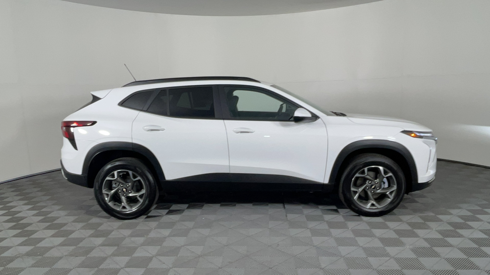 2025 Chevrolet Trax LT 3