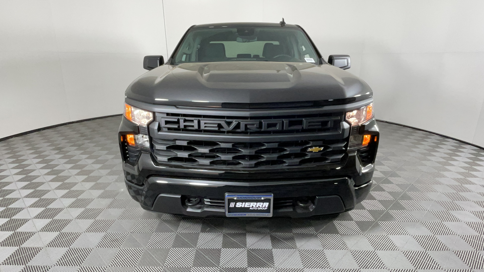 2025 Chevrolet Silverado 1500 Custom 9