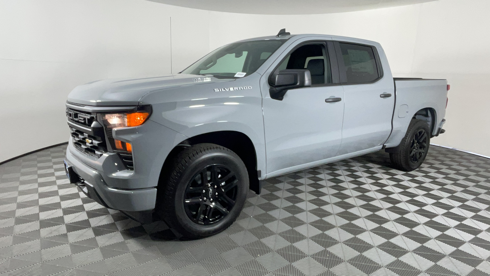 2025 Chevrolet Silverado 1500 Custom 8