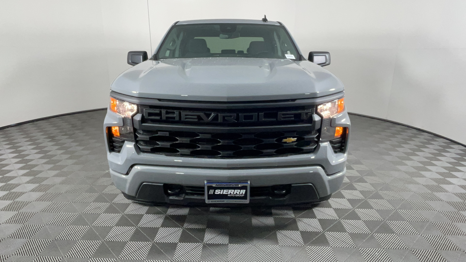 2025 Chevrolet Silverado 1500 Custom 9