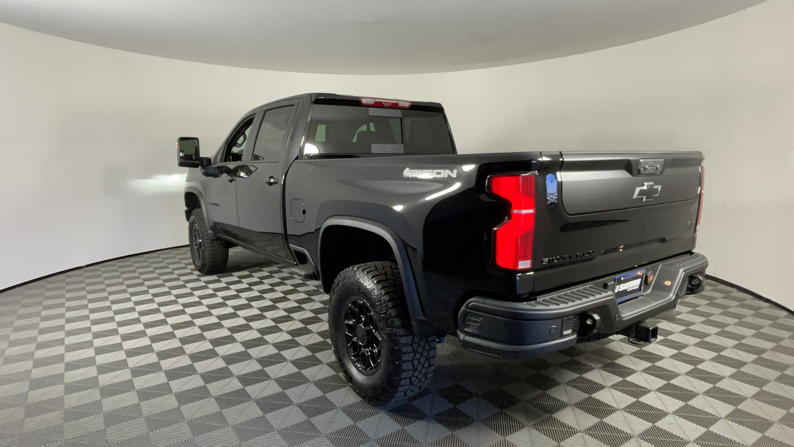 2025 Chevrolet Silverado 2500HD ZR2 6