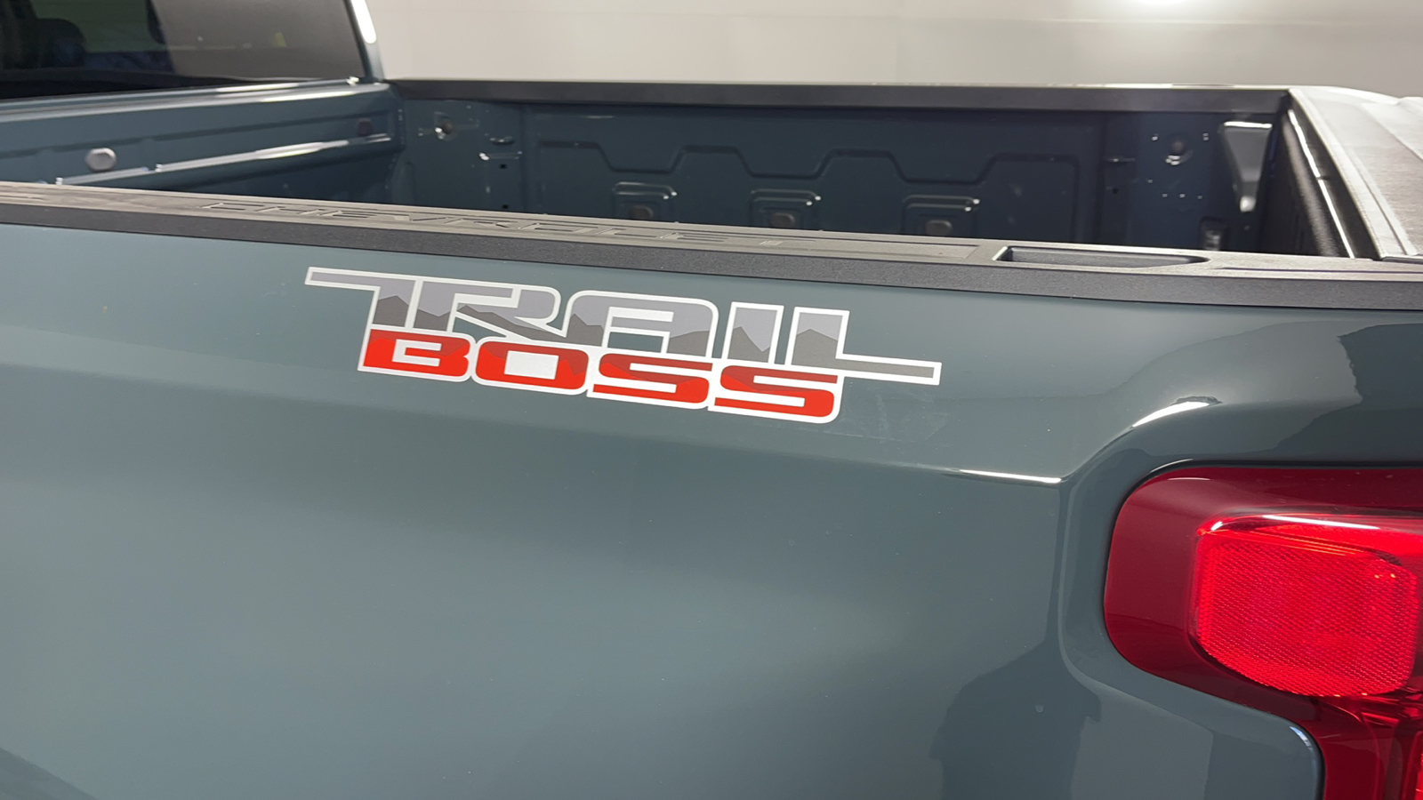 2025 Chevrolet Silverado 1500 Custom Trail Boss 32