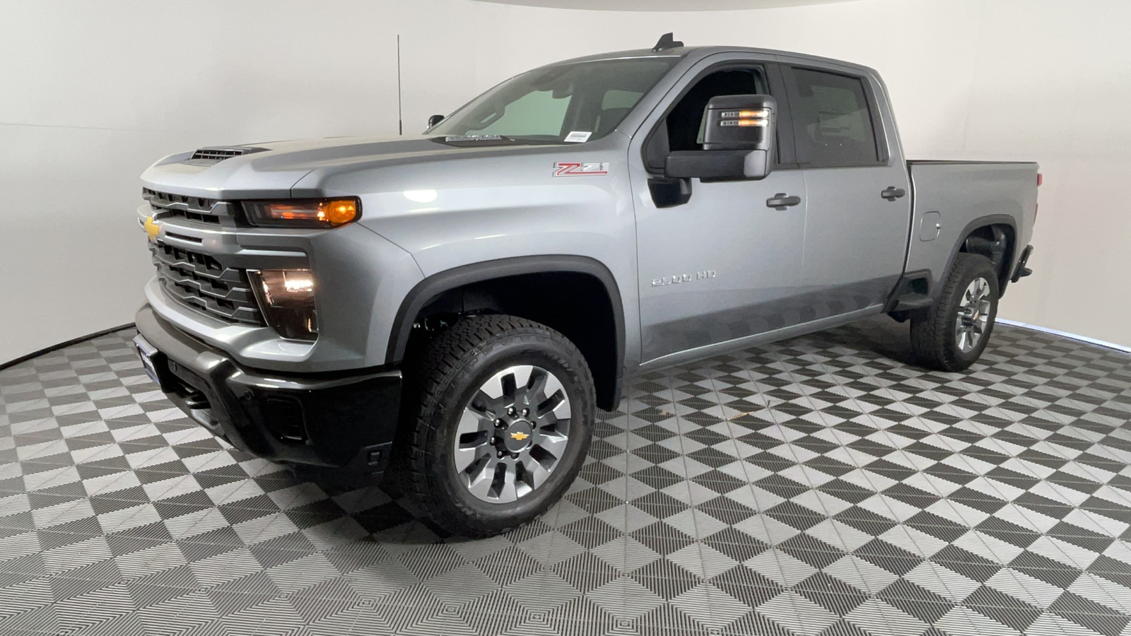 2025 Chevrolet Silverado 2500HD Custom 8