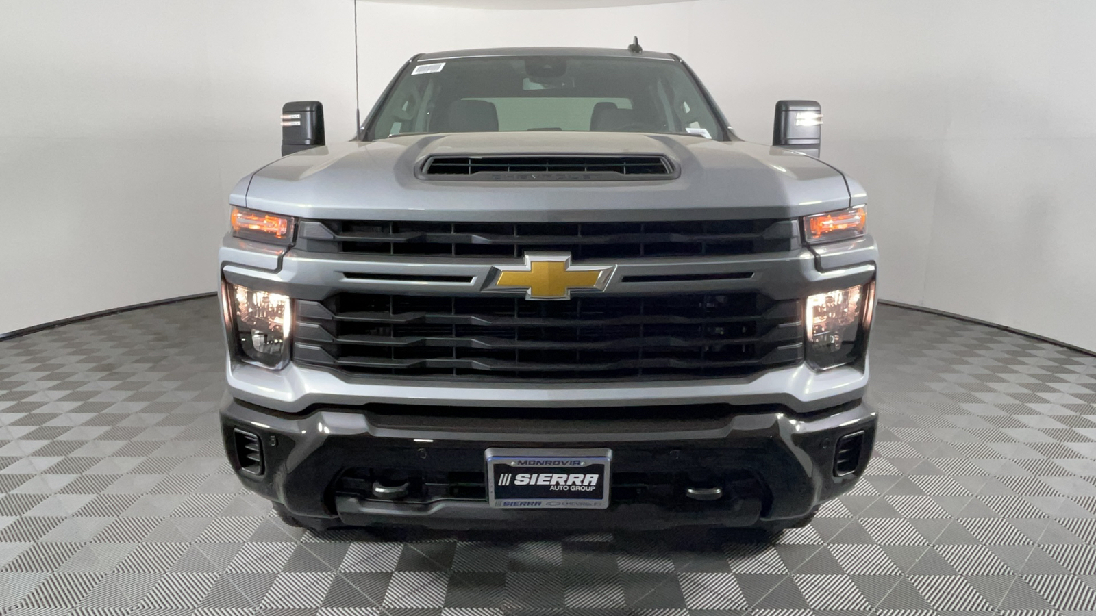 2025 Chevrolet Silverado 2500HD Custom 9