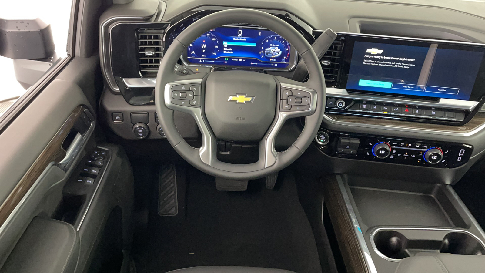 2025 Chevrolet Silverado 2500HD LT 16