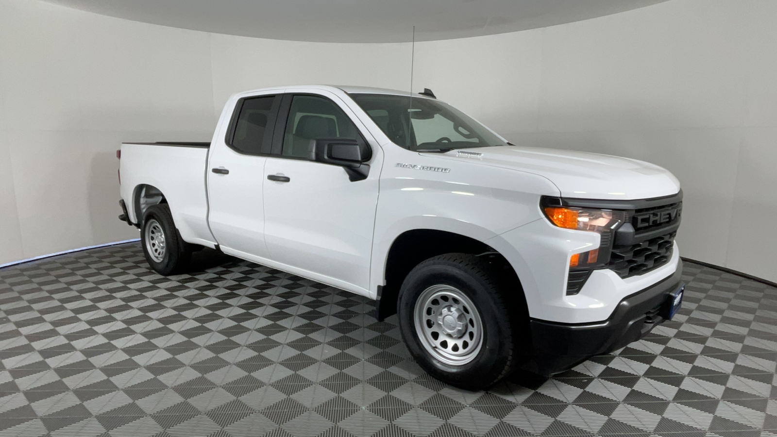 2025 Chevrolet Silverado 1500 Work Truck 3