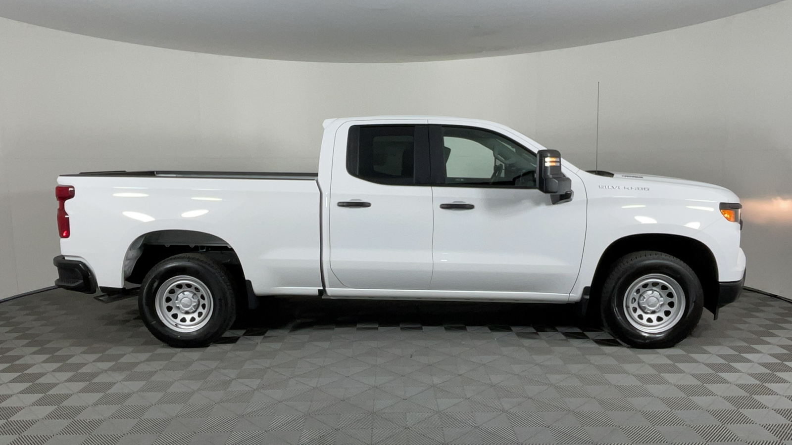 2025 Chevrolet Silverado 1500 Work Truck 2