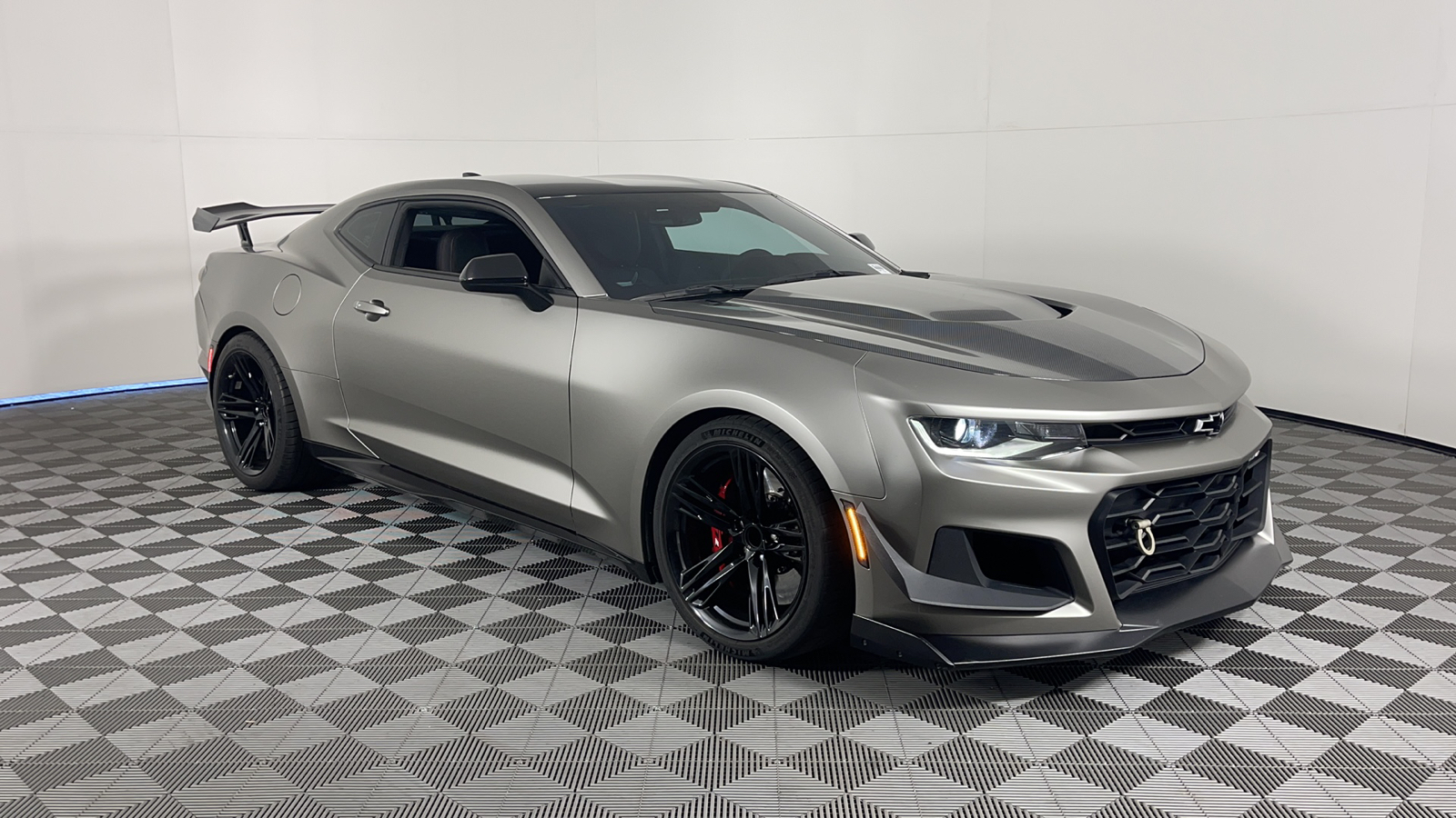 2019 Chevrolet Camaro ZL1 1