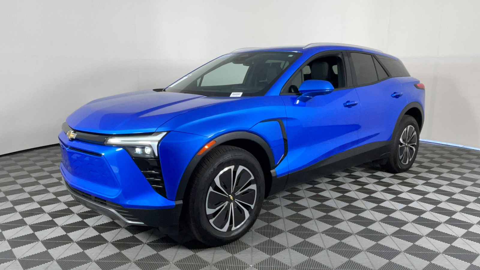 2024 Chevrolet Blazer EV eAWD LT 8