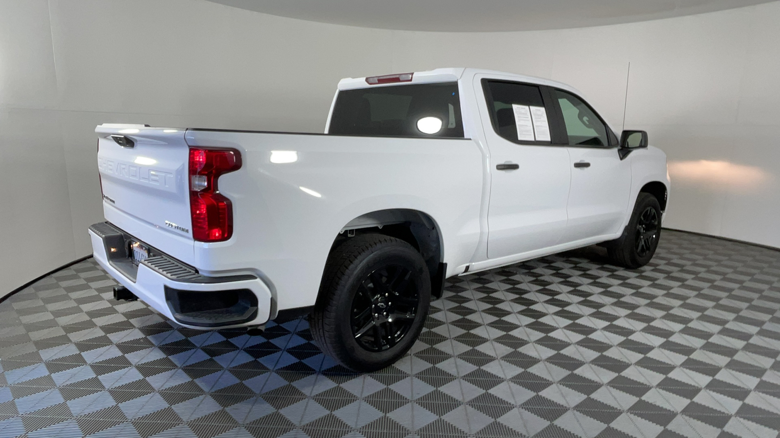 2024 Chevrolet Silverado 1500 Custom 4