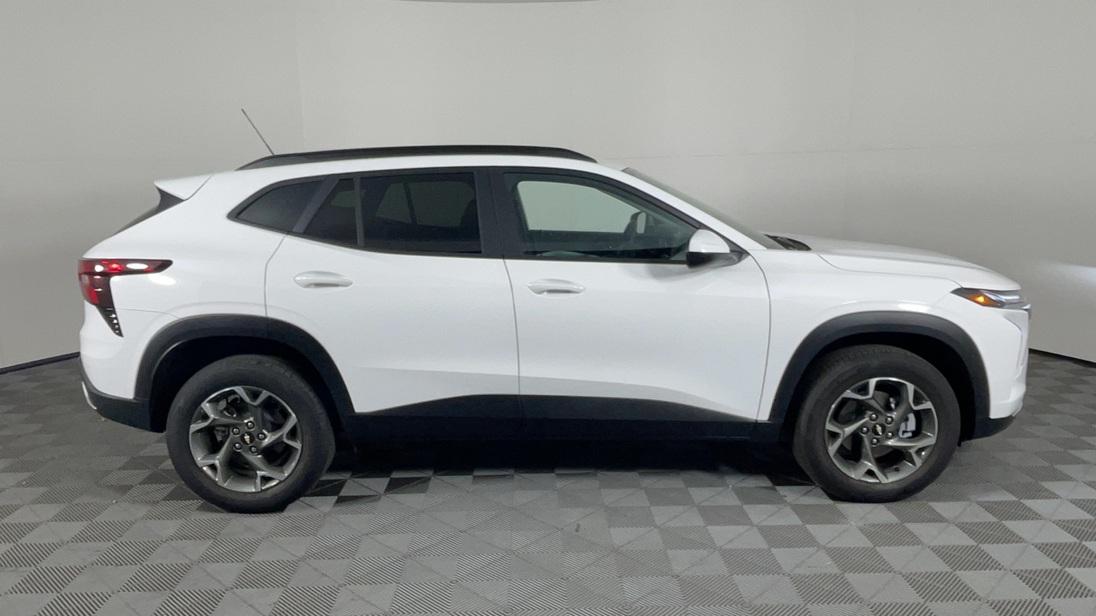 2025 Chevrolet Trax LT 3