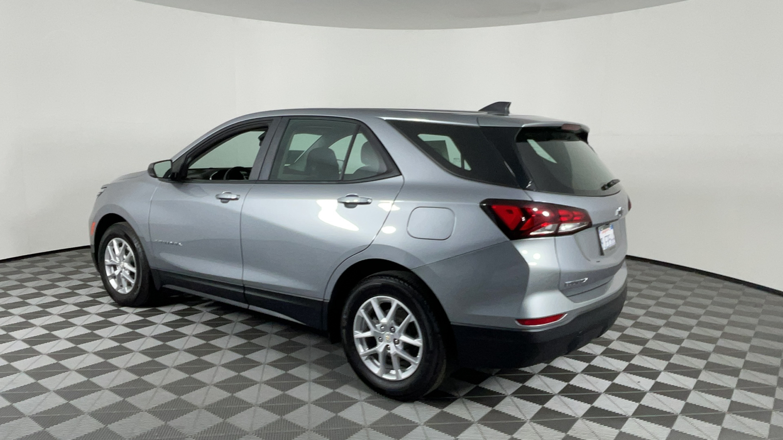 2024 Chevrolet Equinox LS 6