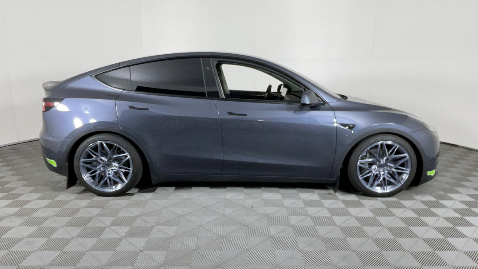 2023 Tesla Model Y Long Range 3