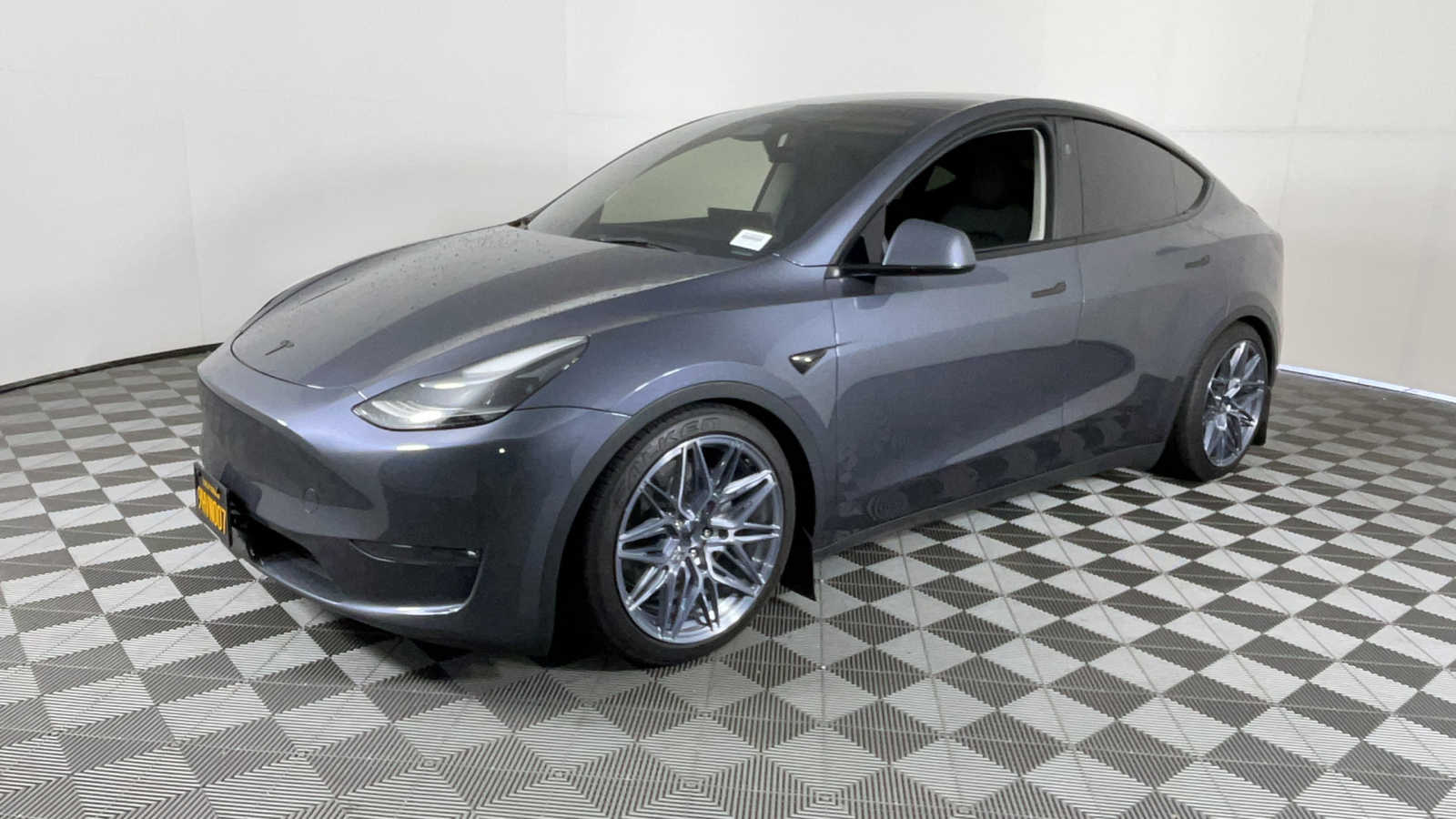 2023 Tesla Model Y Long Range 8