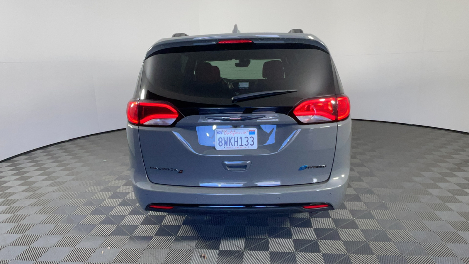 2020 Chrysler Pacifica Hybrid Red S 5