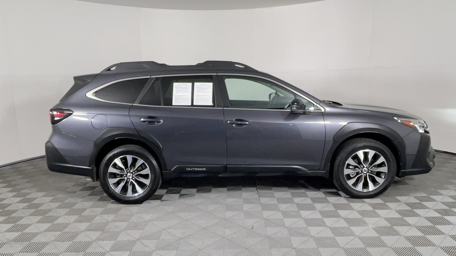 2023 Subaru Outback Limited 3