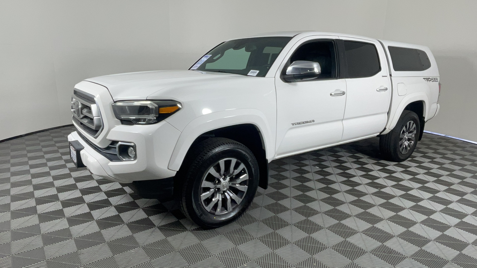 2020 Toyota Tacoma 4WD Limited 8