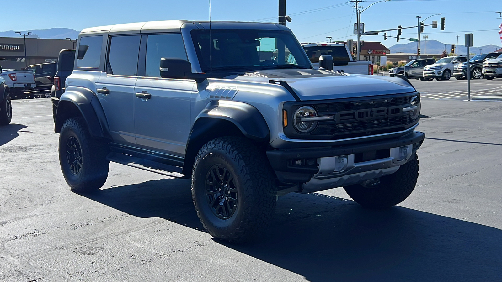 2023 FORD Bronco  2