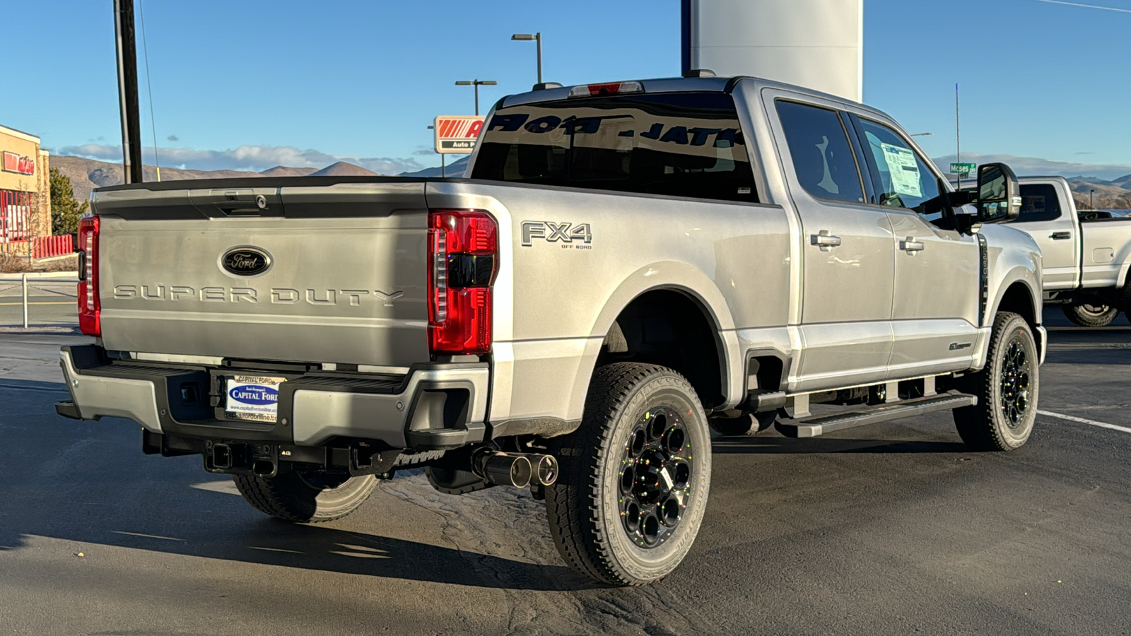 2024 Ford S-DTY F-250 Lariat 3