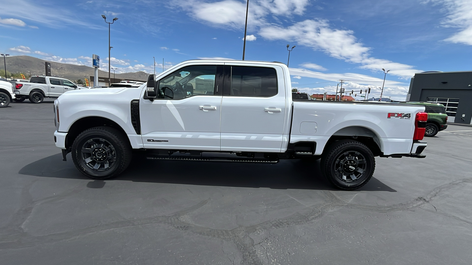 2024 Ford S-DTY F-250 Lariat 6