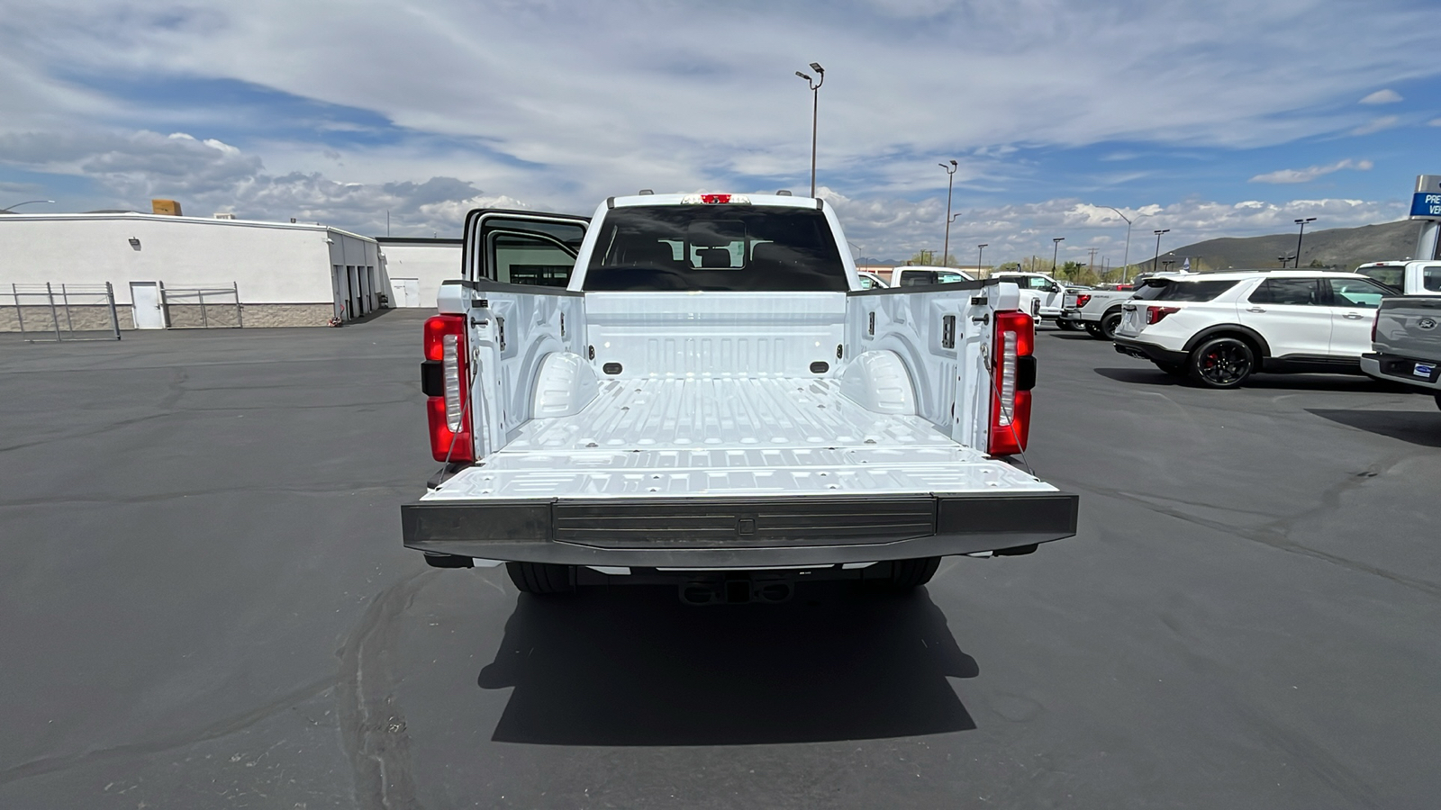 2024 Ford S-DTY F-250 Lariat 10