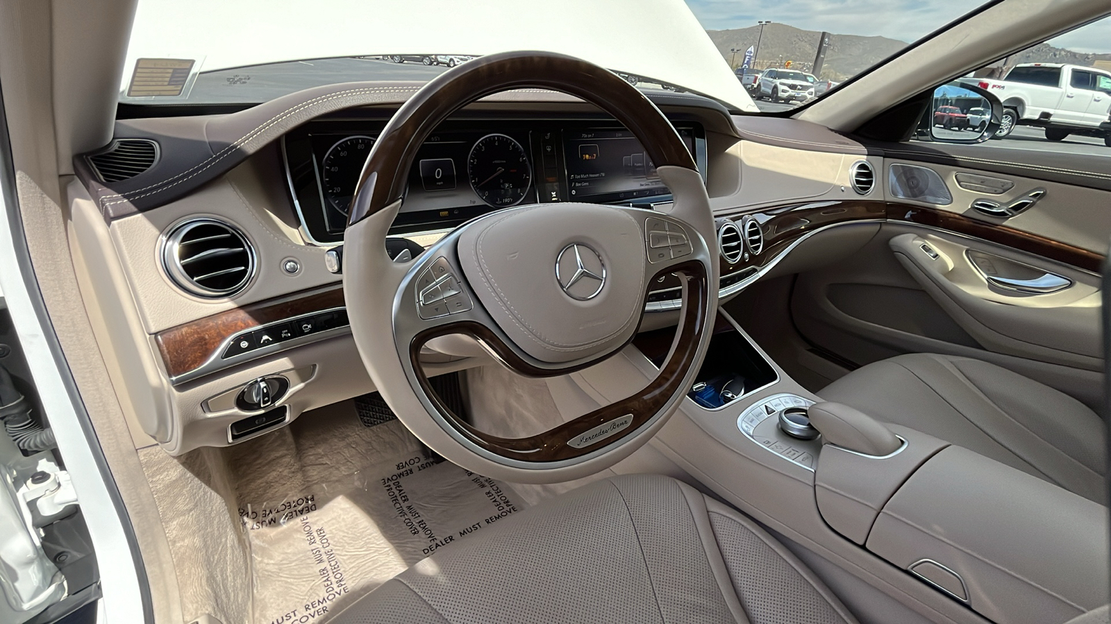 2014 Mercedes-Benz S-Class S 550 16