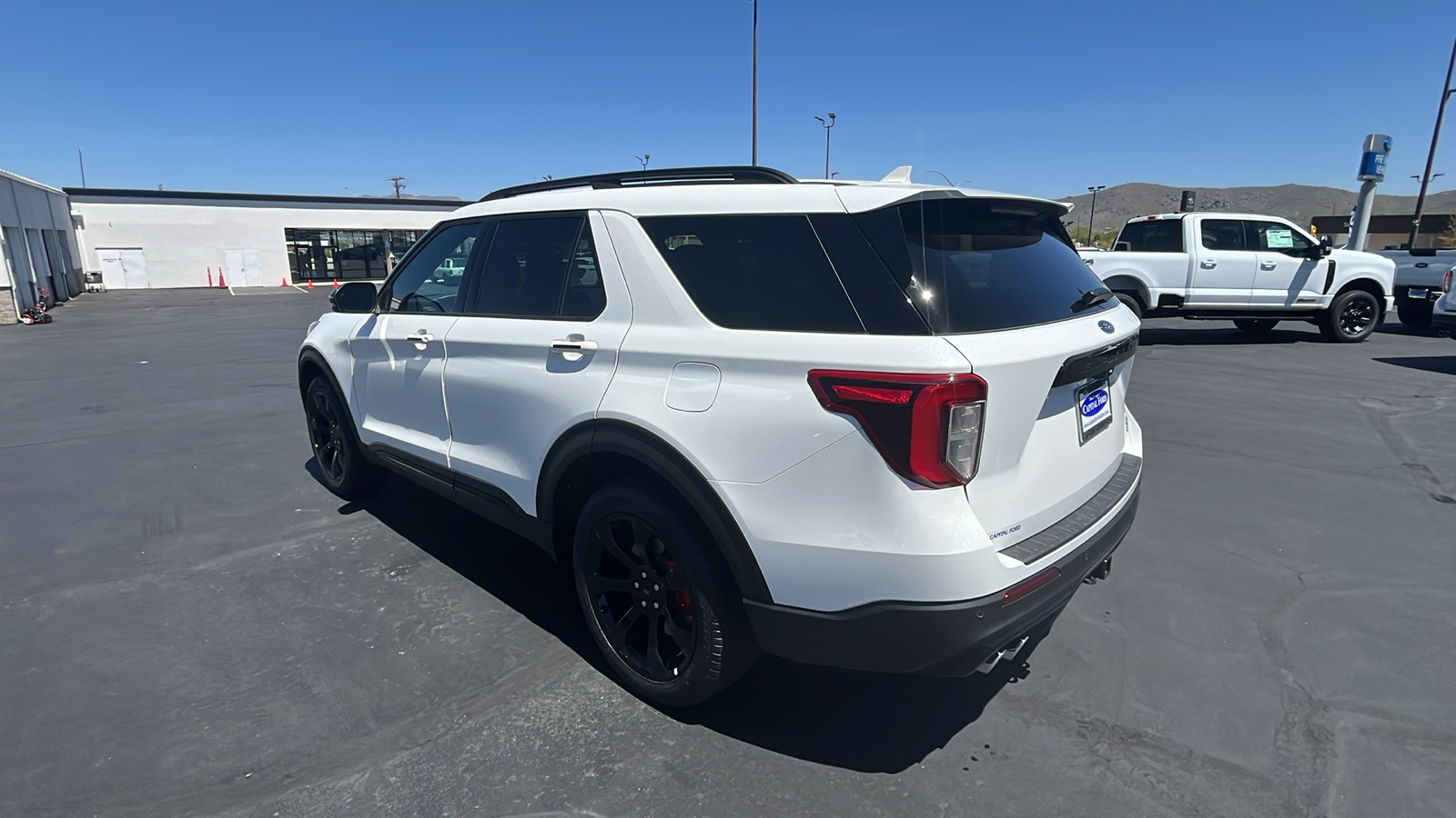 2024 Ford EXPLORER ST 5