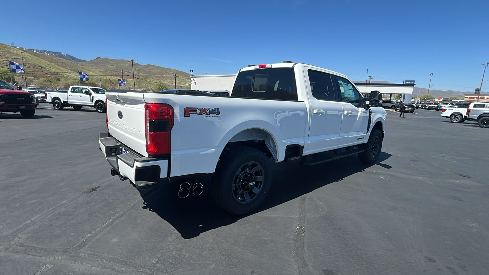 2024 Ford S-DTY F-250 Lariat 3