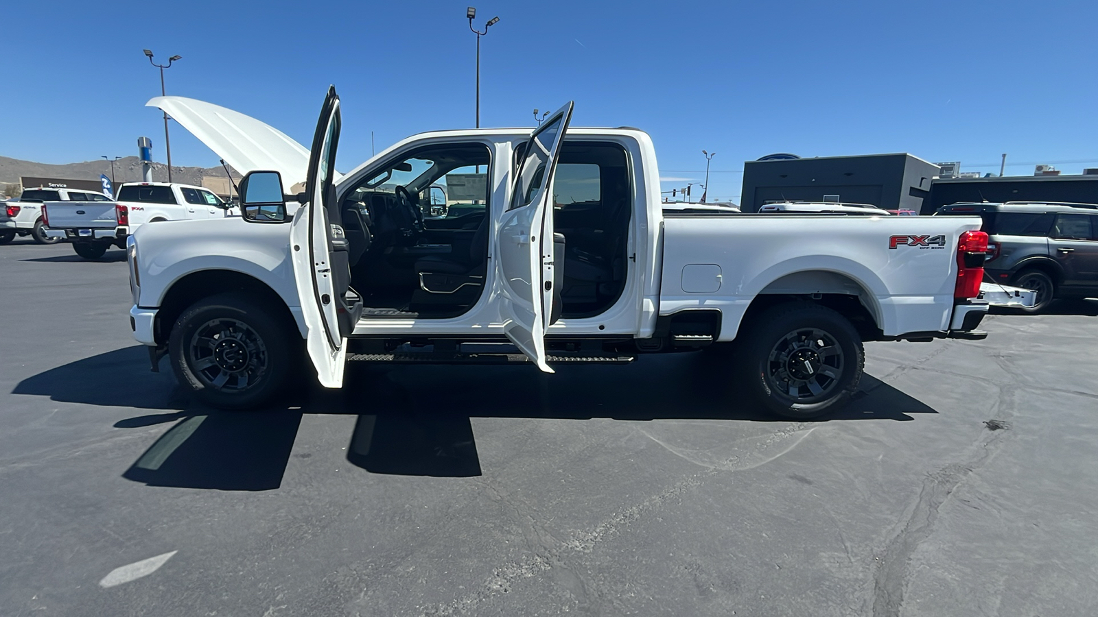 2024 Ford S-DTY F-250 Lariat 11