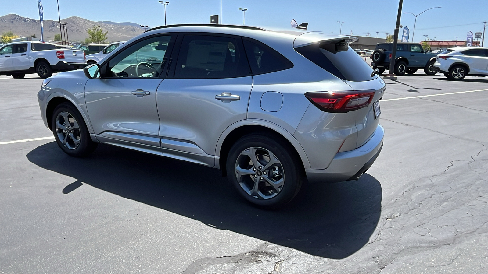 2024 Ford ESCAPE ST-Line 5