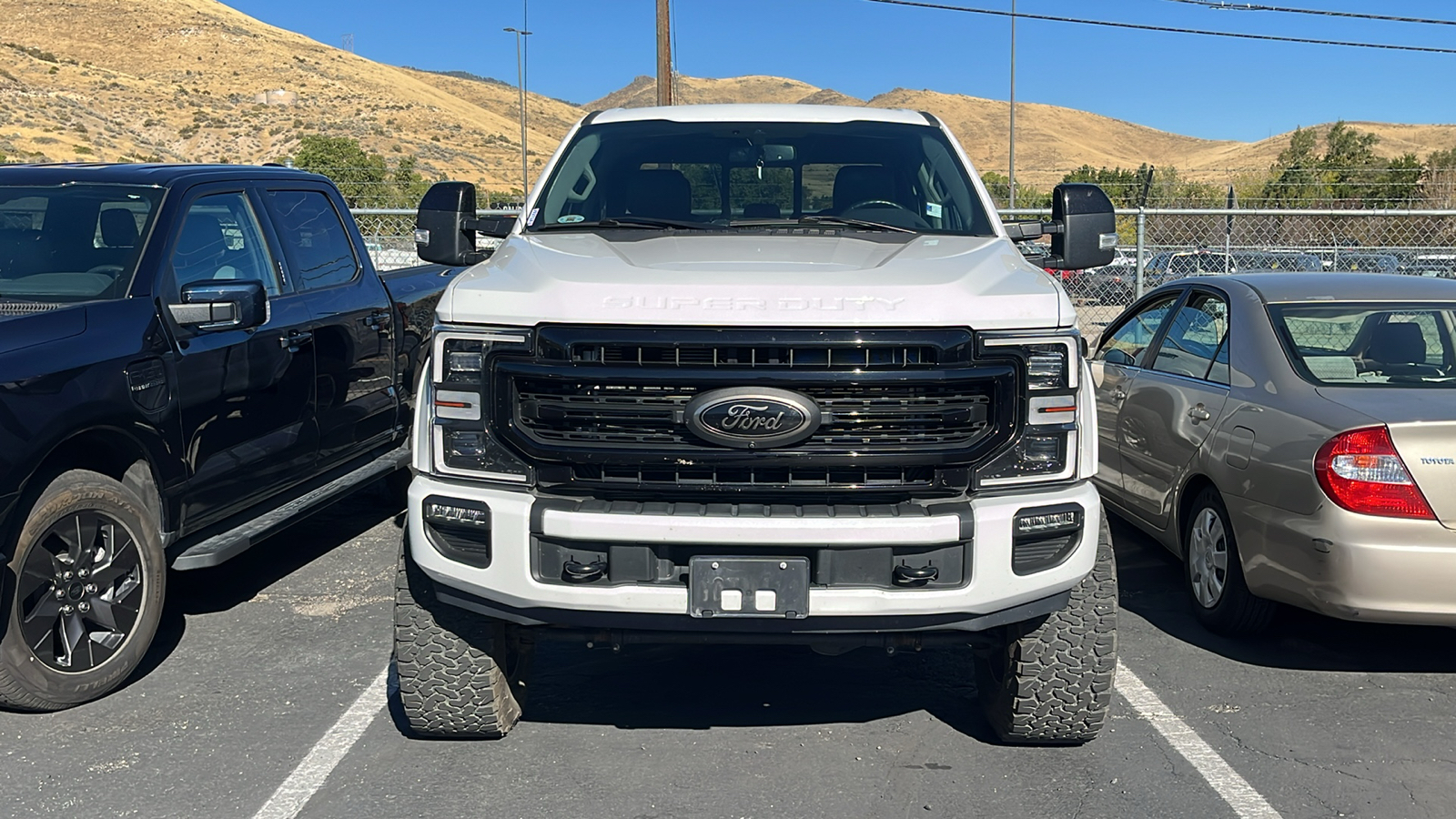 2021 Ford Super Duty F-350 SRW LARIAT 2