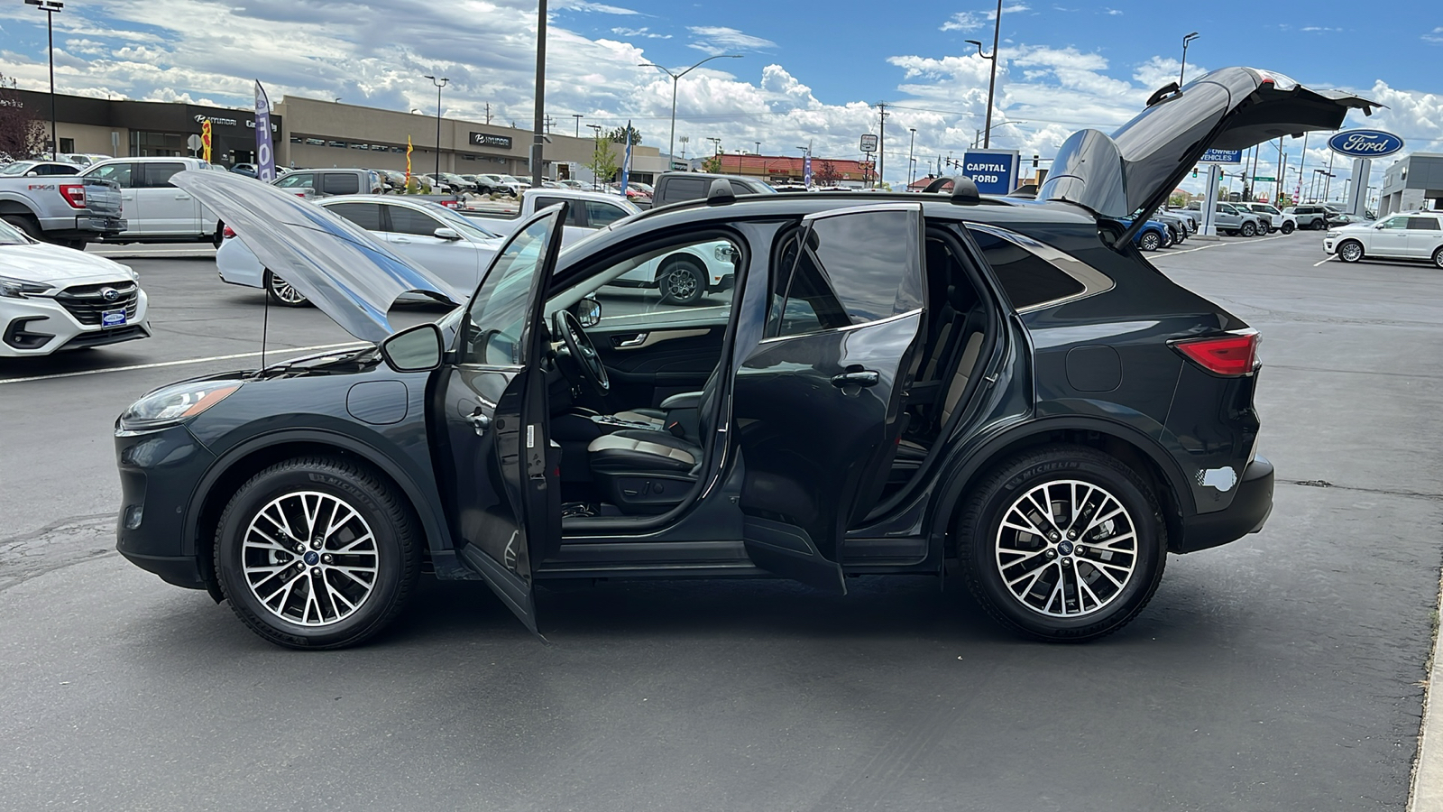 2022 Ford Escape Titanium Plug-In Hybrid 11