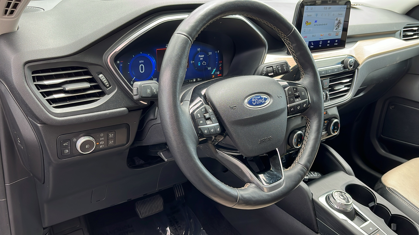 2022 Ford Escape Titanium Plug-In Hybrid 16