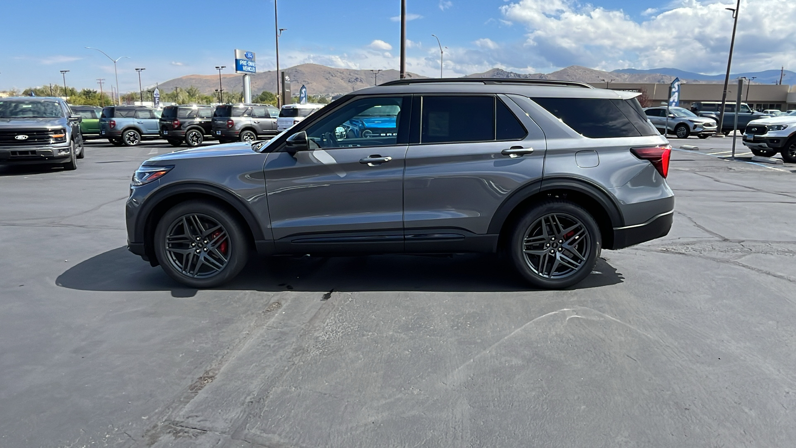 2025 Ford EXPLORER ST 6