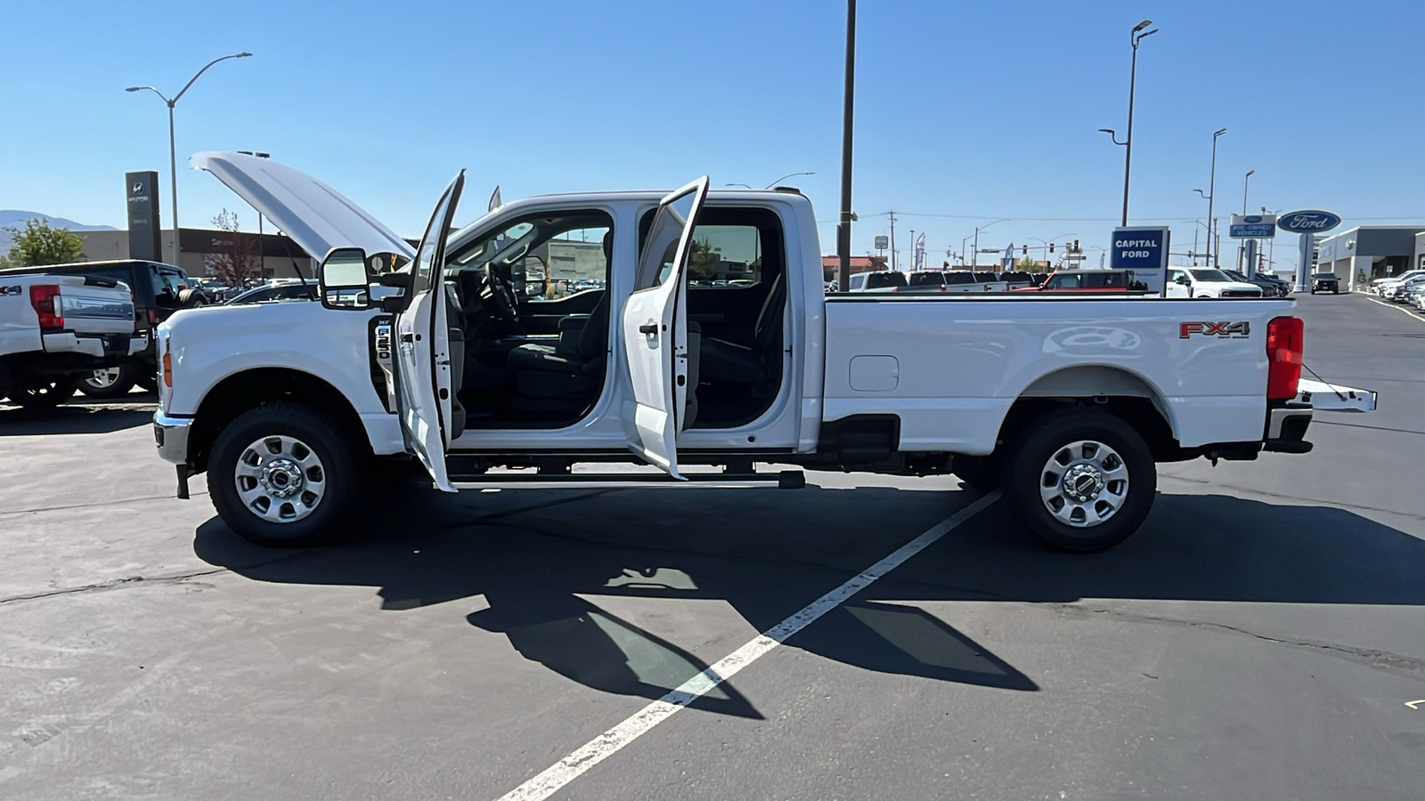 2024 Ford S-DTY F-250 XLT 11