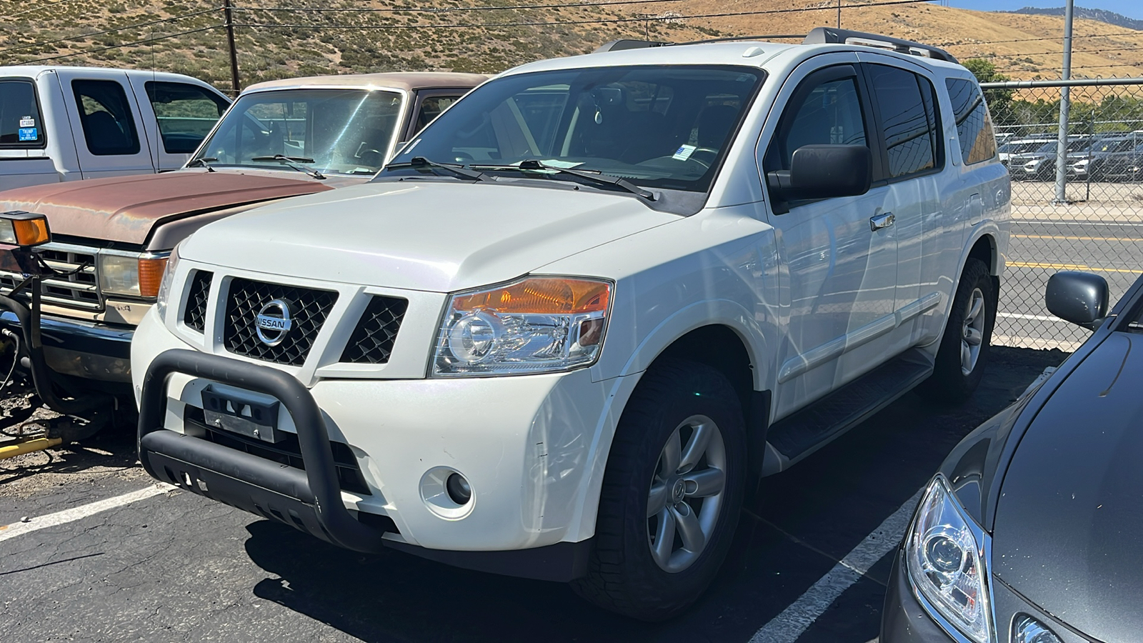 2015 Nissan Armada SV 2