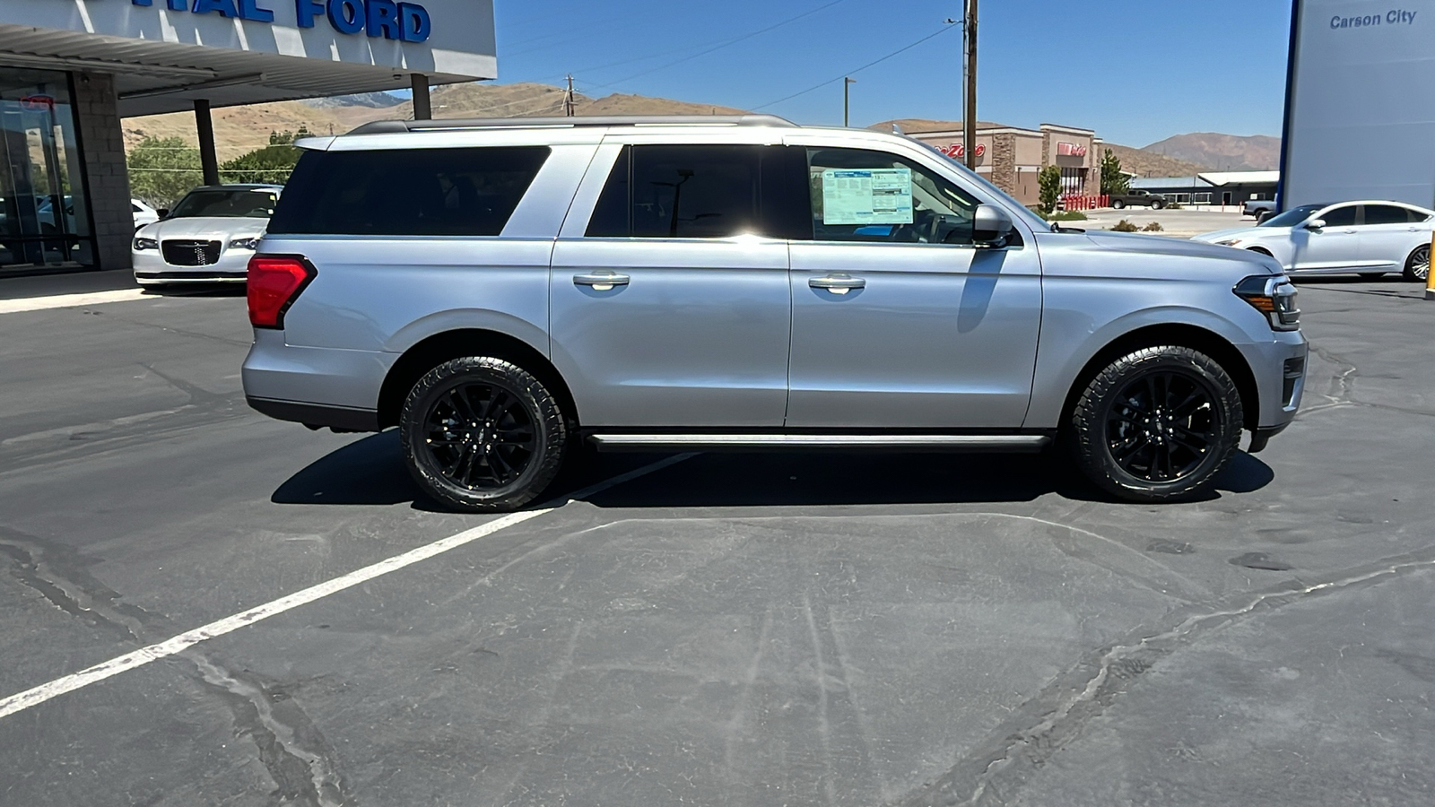 2024 Ford EXPEDITION MAX XLT 2