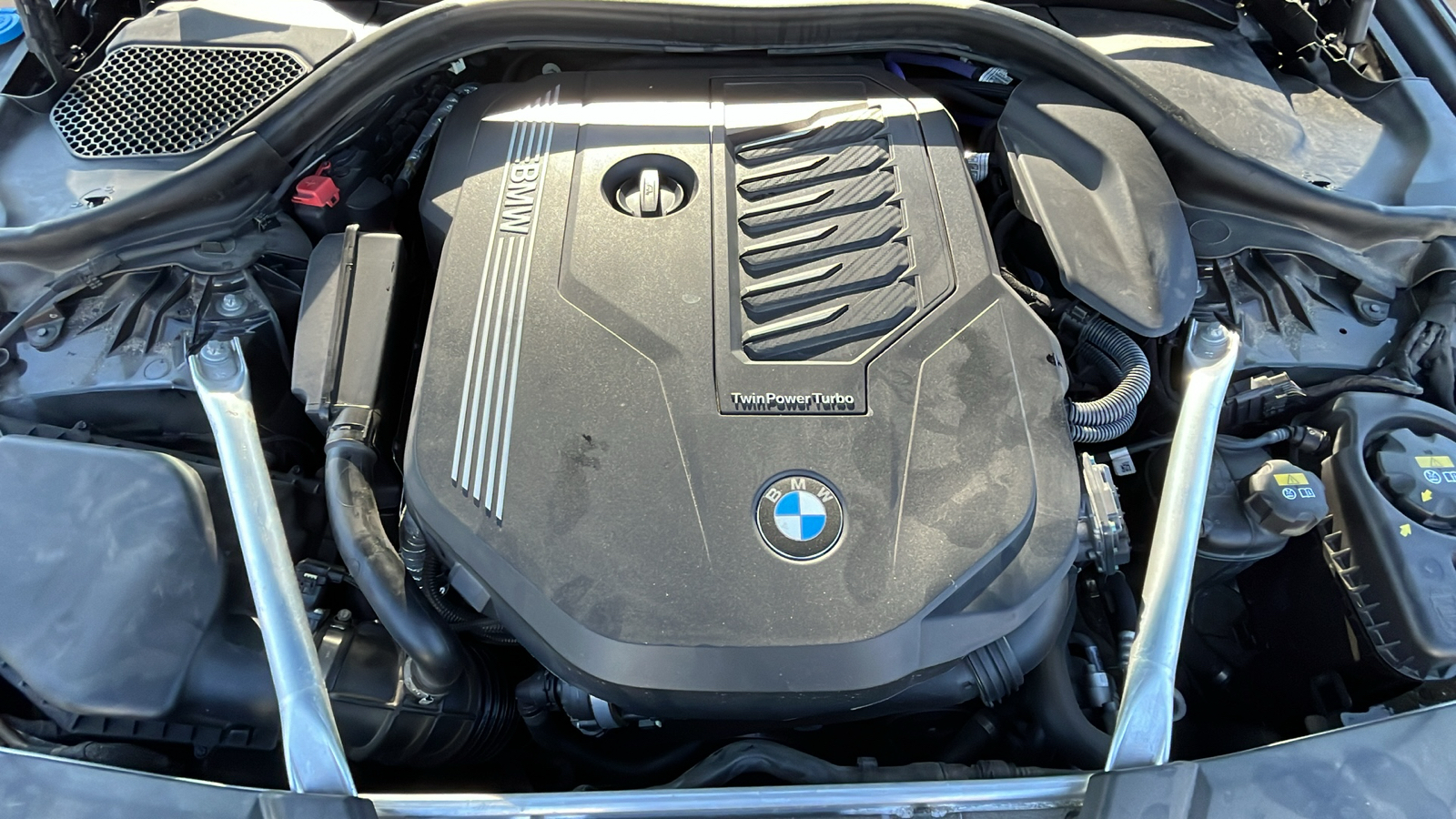 2022 BMW 5 Series 540i xDrive 9