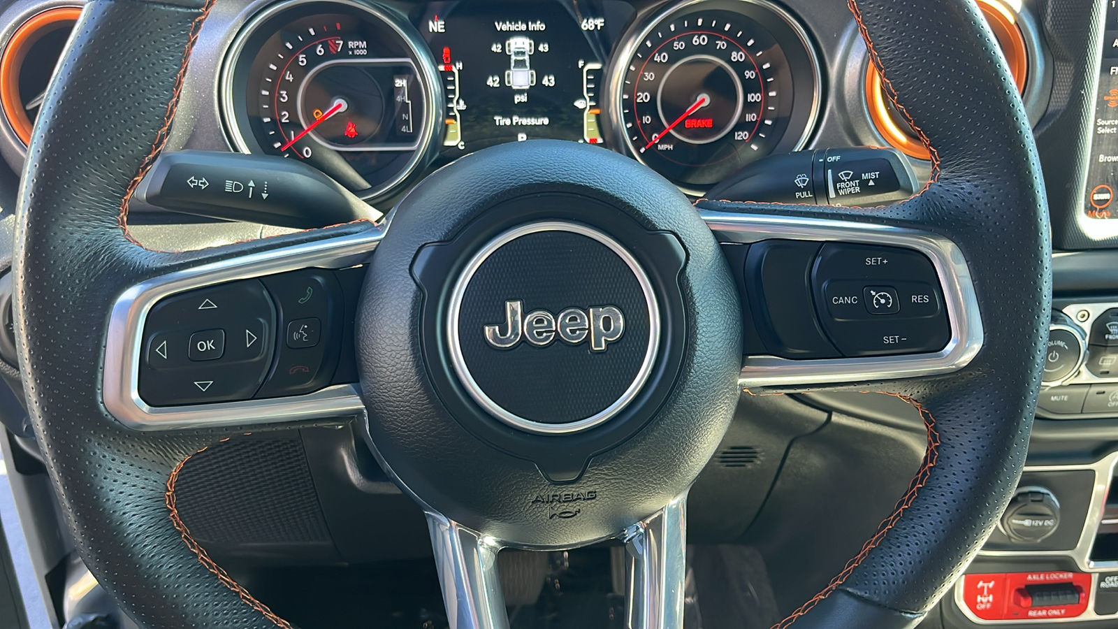 2021 Jeep Gladiator Mojave 13