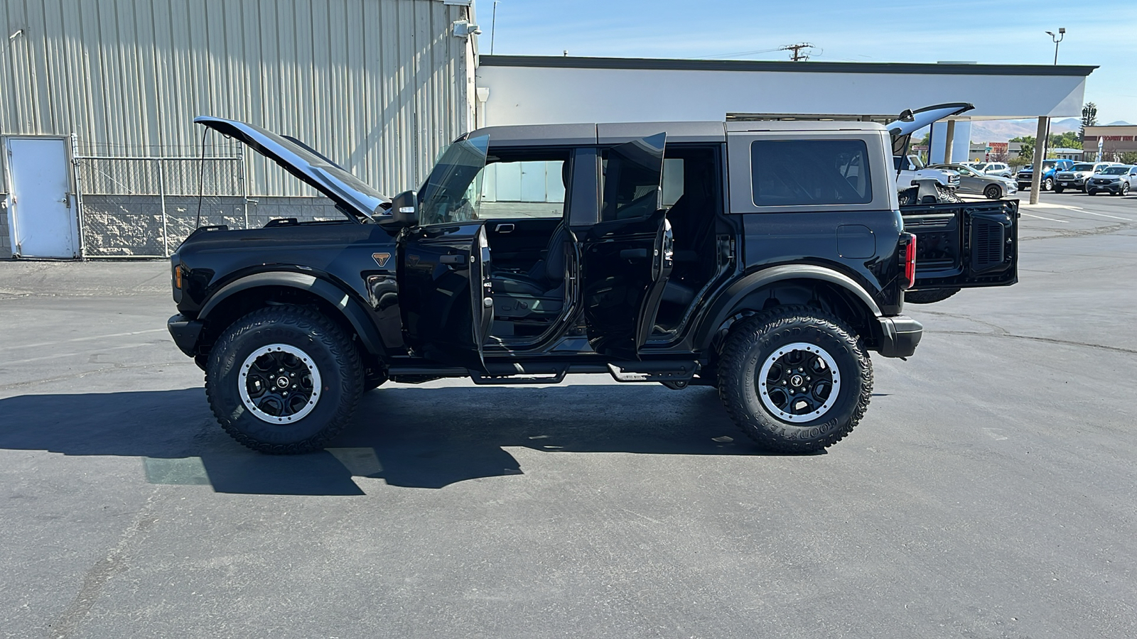 2024 Ford BRONCO Badlands 11