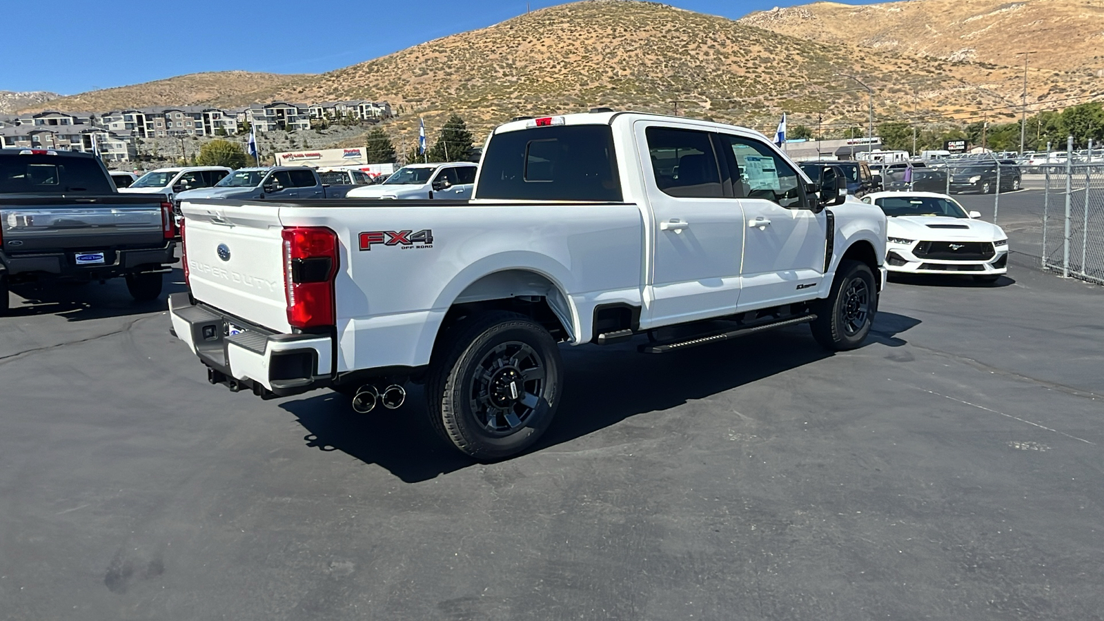 2024 Ford S-DTY F-250 Lariat 3